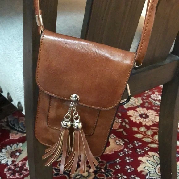 3/$30 Brown vegan crossbody travel wallet/phone case - Picture 1 of 7